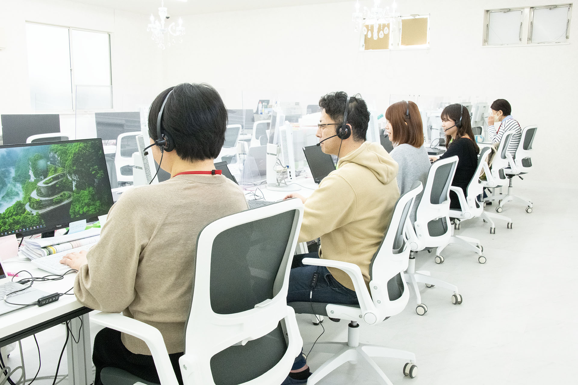 扱う商材は10種類以上　化粧品やサプリメントも