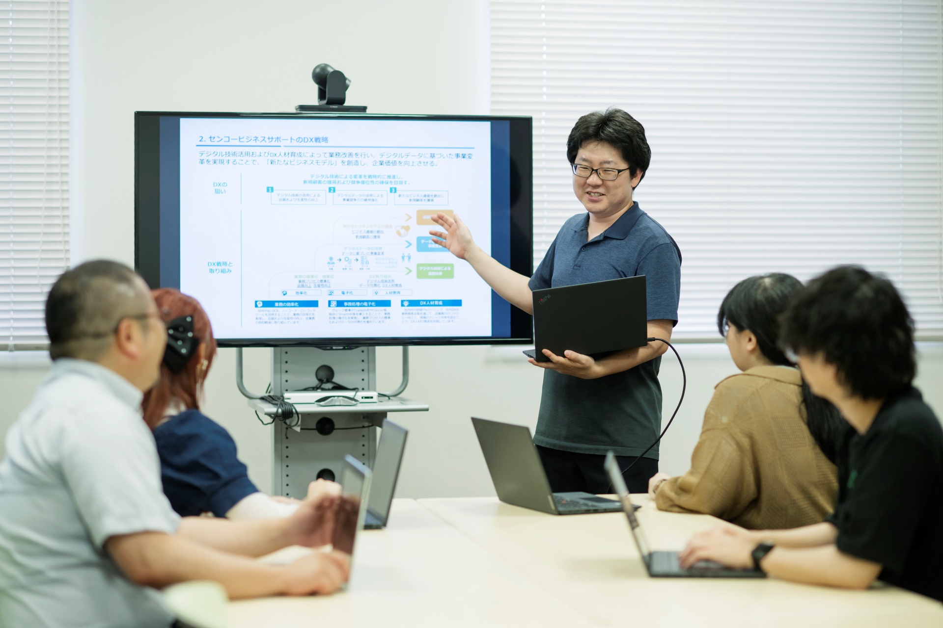 実務未経験でも、ベテラン技術者から学べる環境