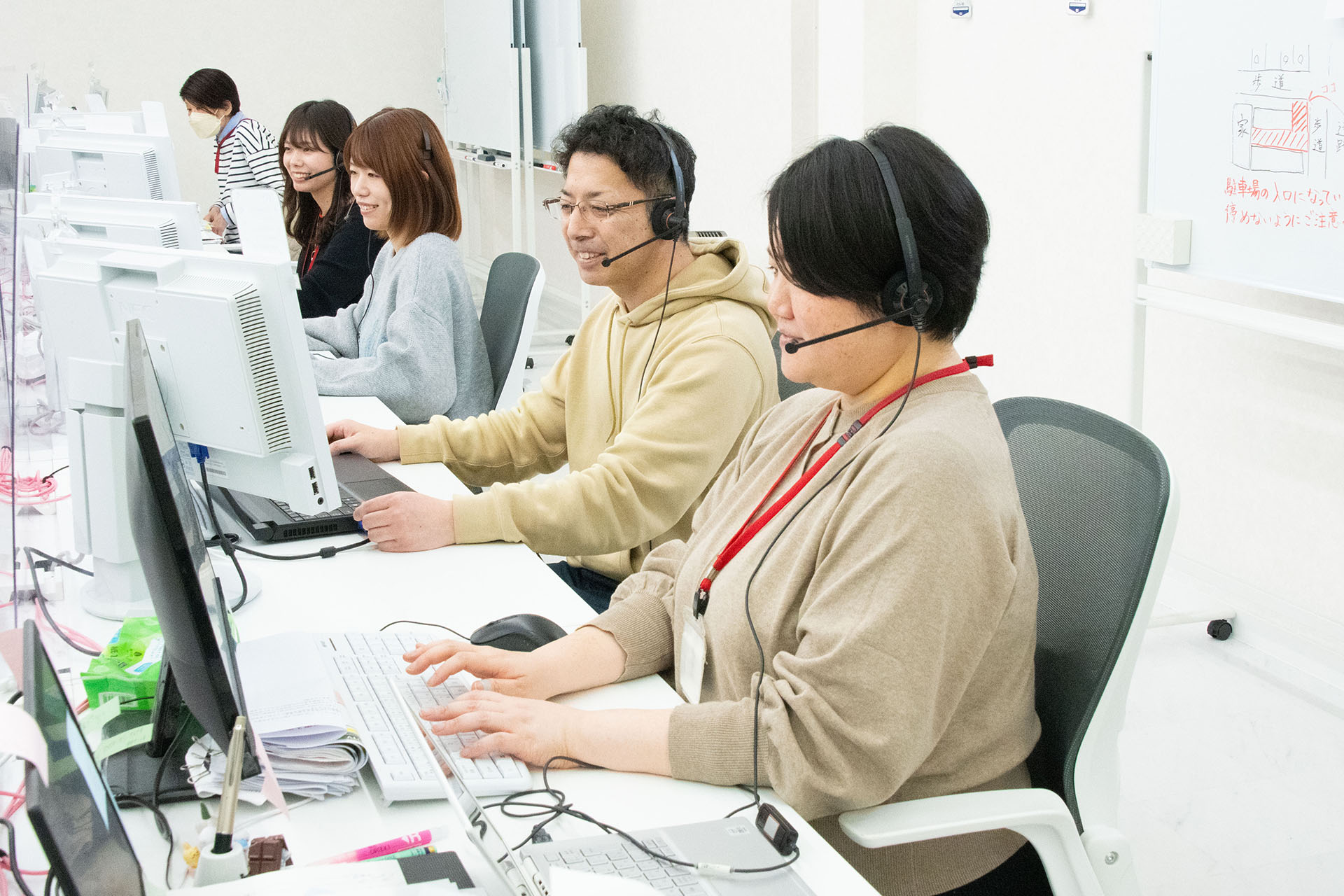 1つのヘッドセットで複数の案件を担う