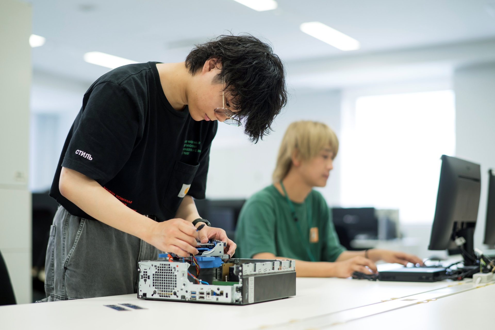 システム整備から機器メンテナンスまで対応