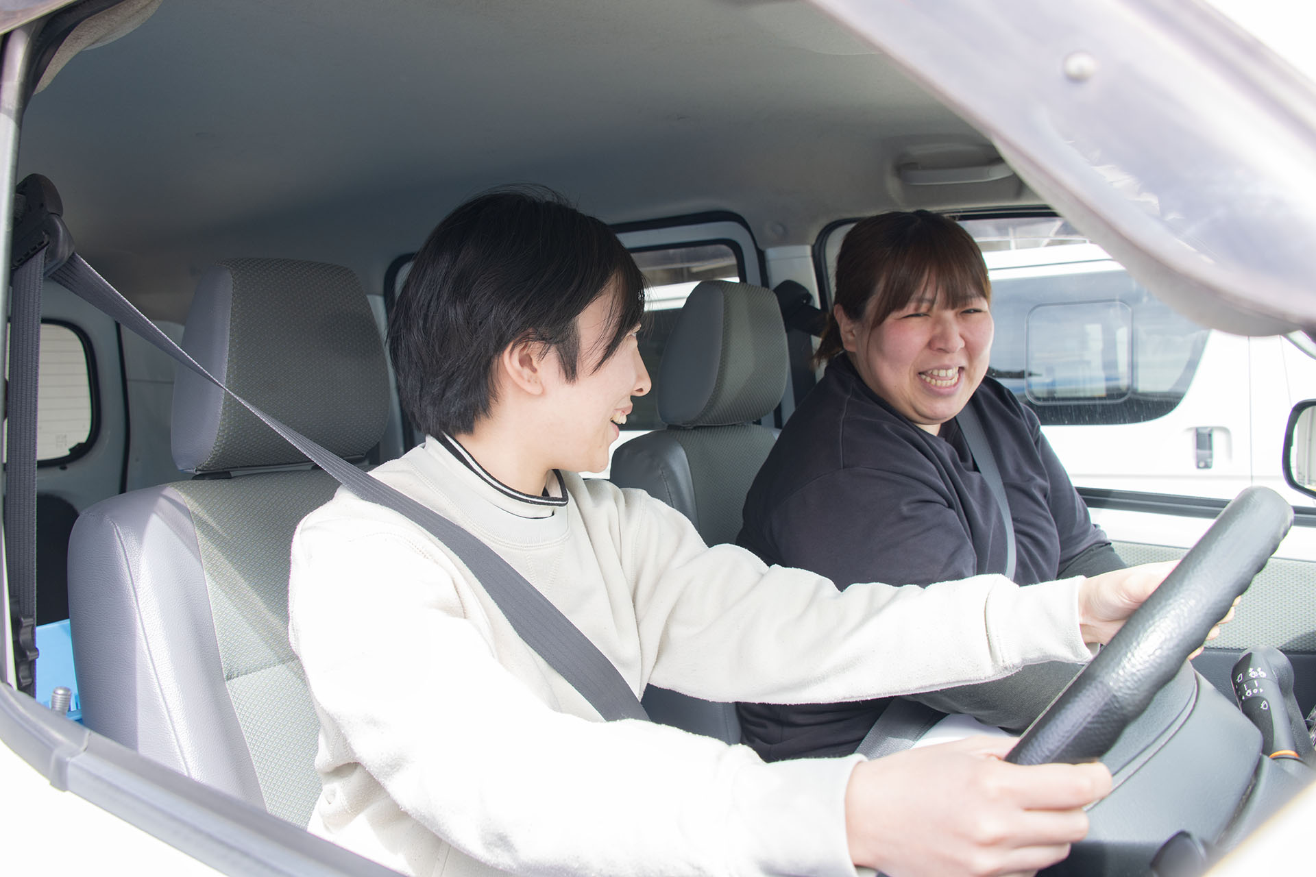 工場直送ならではの出来たてのおいしさを、お客さまに