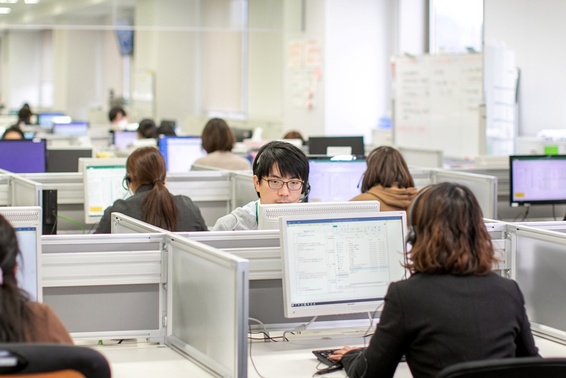 顧客に寄り添った電話応対業務