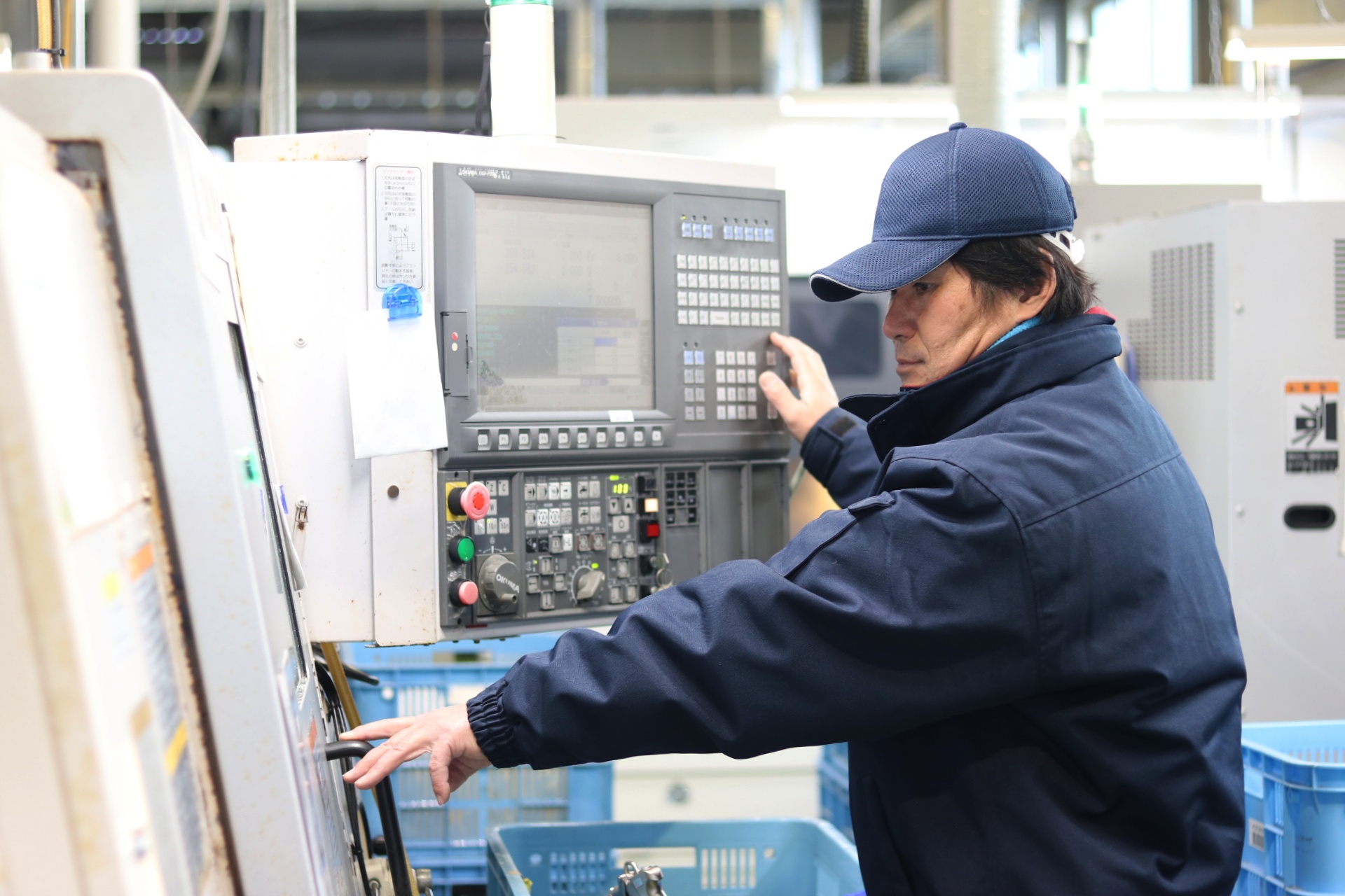 創業当時から旭有機材加工モールでおこなう樹脂加工