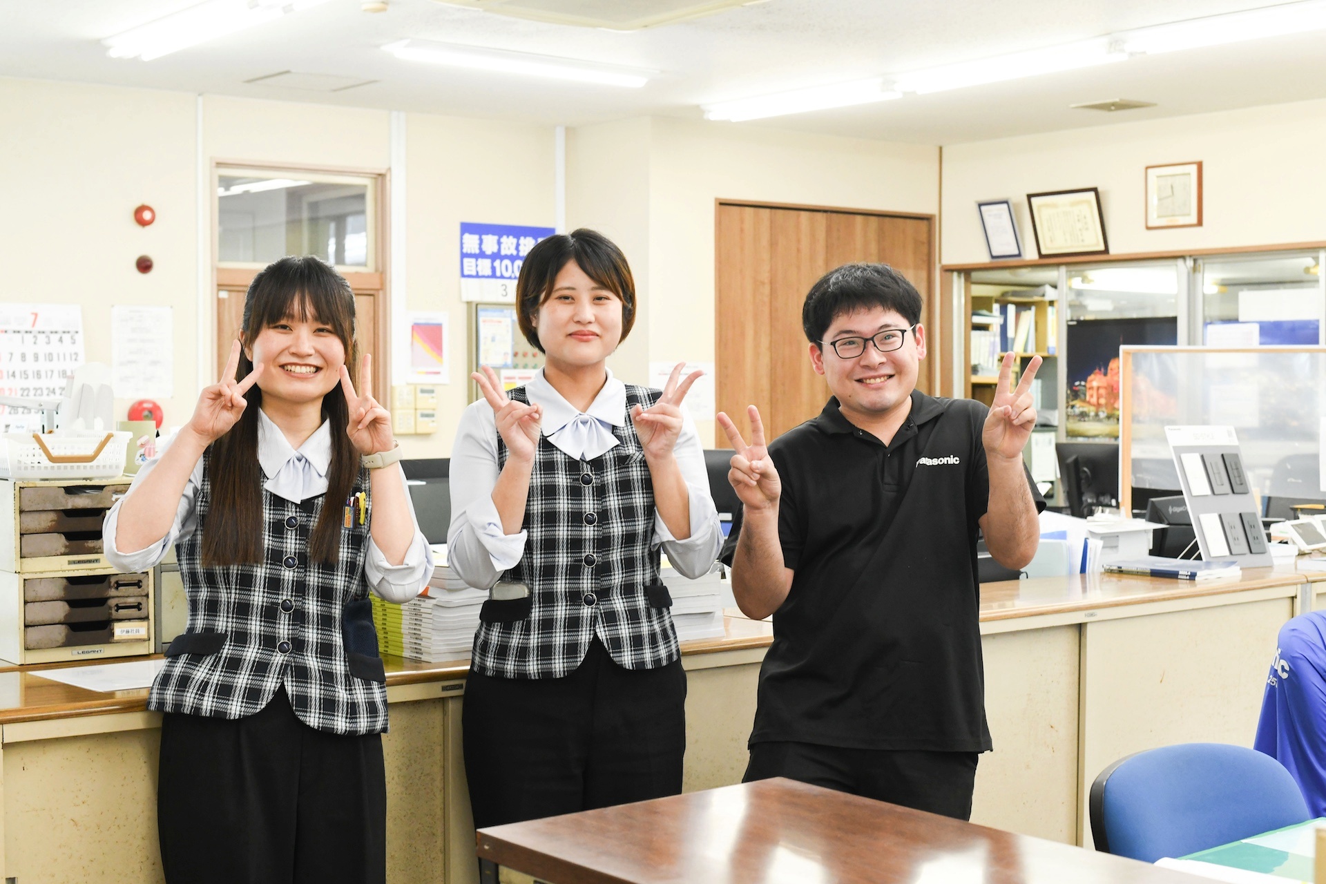 頼れる常務と、経理を支える20代社員たち