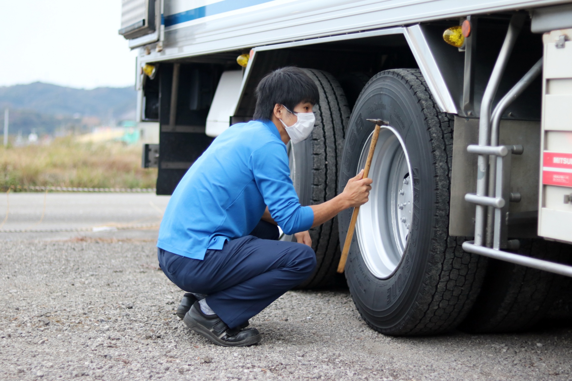 持ちつ持たれつの助け合いが仕事の効率を生んでいる